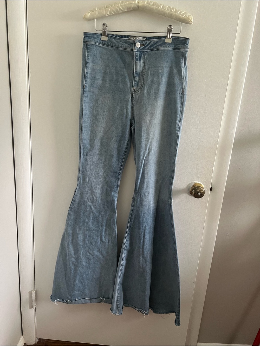 Free People Just Float On Bell Bottom Flare Denim Jeans Size 29 Long